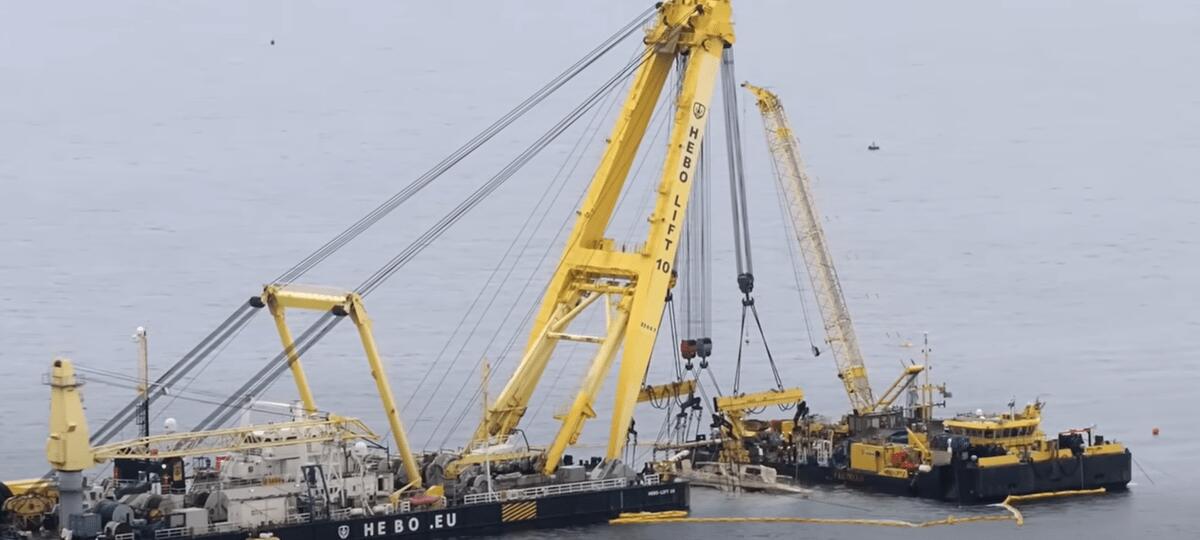 Superyacht affondato riemerge dopo 10 mesi | Un mistero inquietante si cela sott'acqua! - 