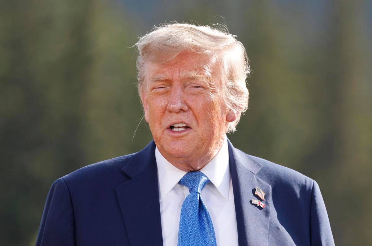 Israele-Iran, Trump chiede la resa di Teheran: "Sappiamo dov'è Khamenei, non lo uccidiamo" -