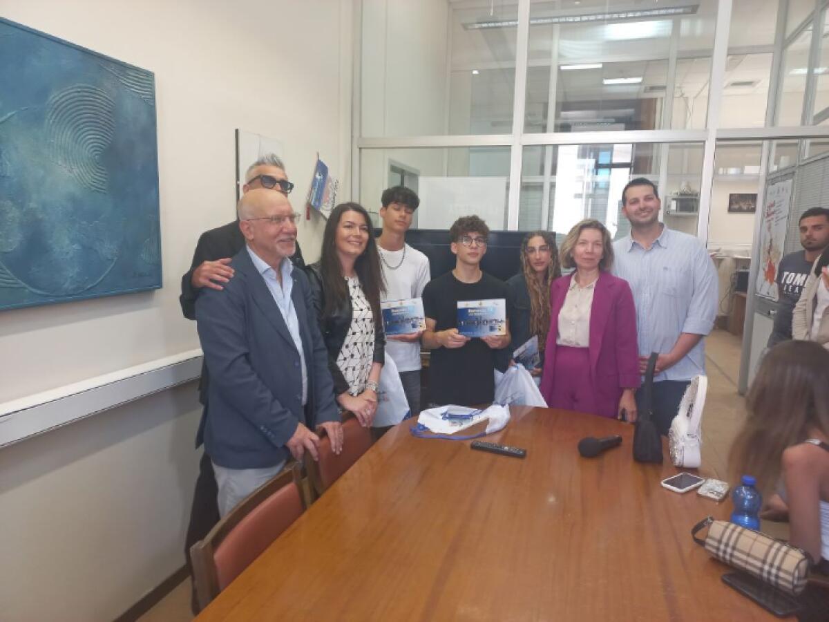 Vincitori del Contest "RaccontaMe" | Scopri come i giovani del Comune di Messina stanno riscrivendo la storia della città! - 