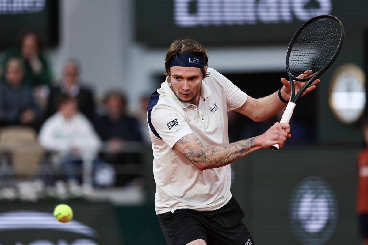Alexander Bublik, dal viaggio-svolta al capolavoro del Roland Garros: chi è l'avversario di Sinner -
