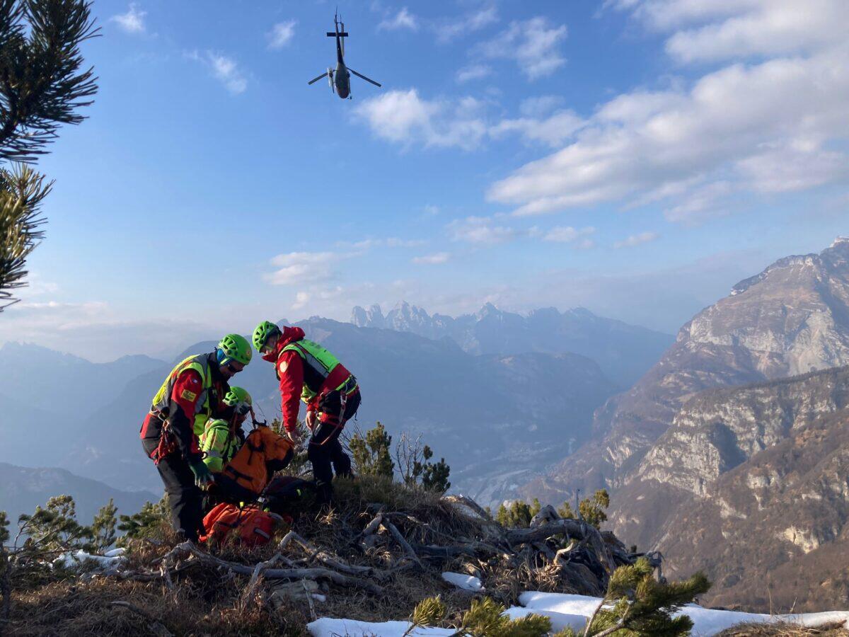 Oltre 100 soccorsi nel primo weekend d'estate | Quanto è sicura la montagna per gli escursionisti? -