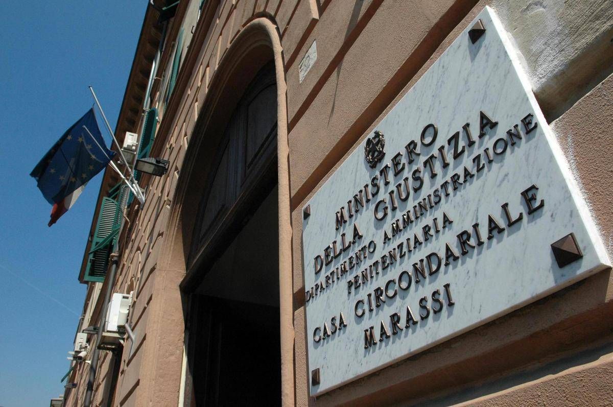 Rivolta nel carcere di Marassi a Genova: diversi feriti -