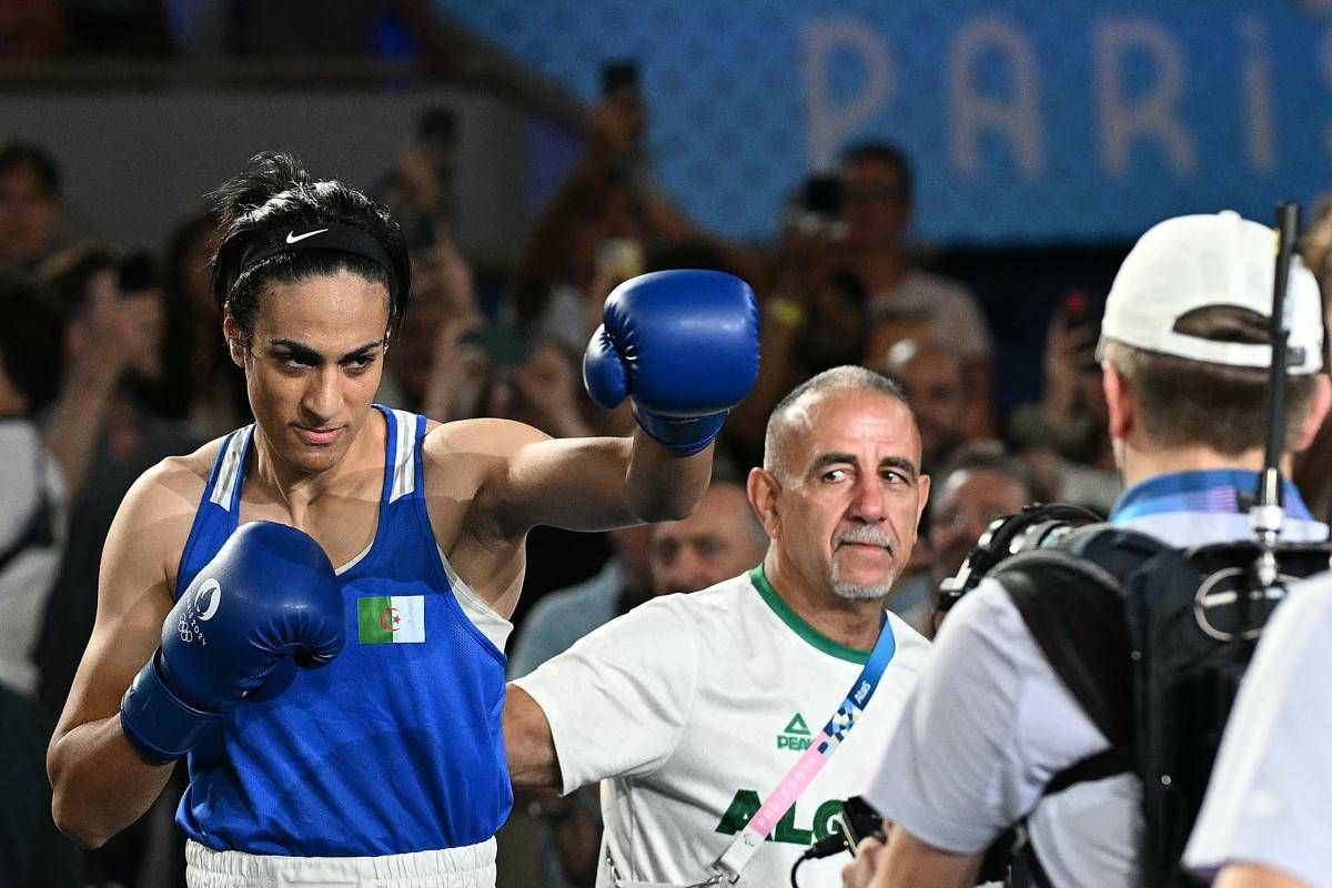 Imane Khelif fuori dall'Eindhoven Box Cup dopo l'introduzione del test obbligatorio sul sesso -