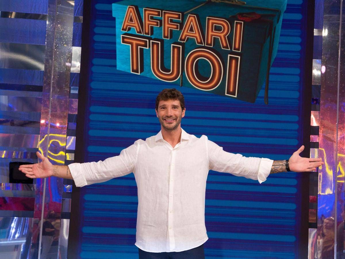 Stefano De Martino svela: "Affari Tuoi? Ecco qual è stata la mia puntata preferita" -
