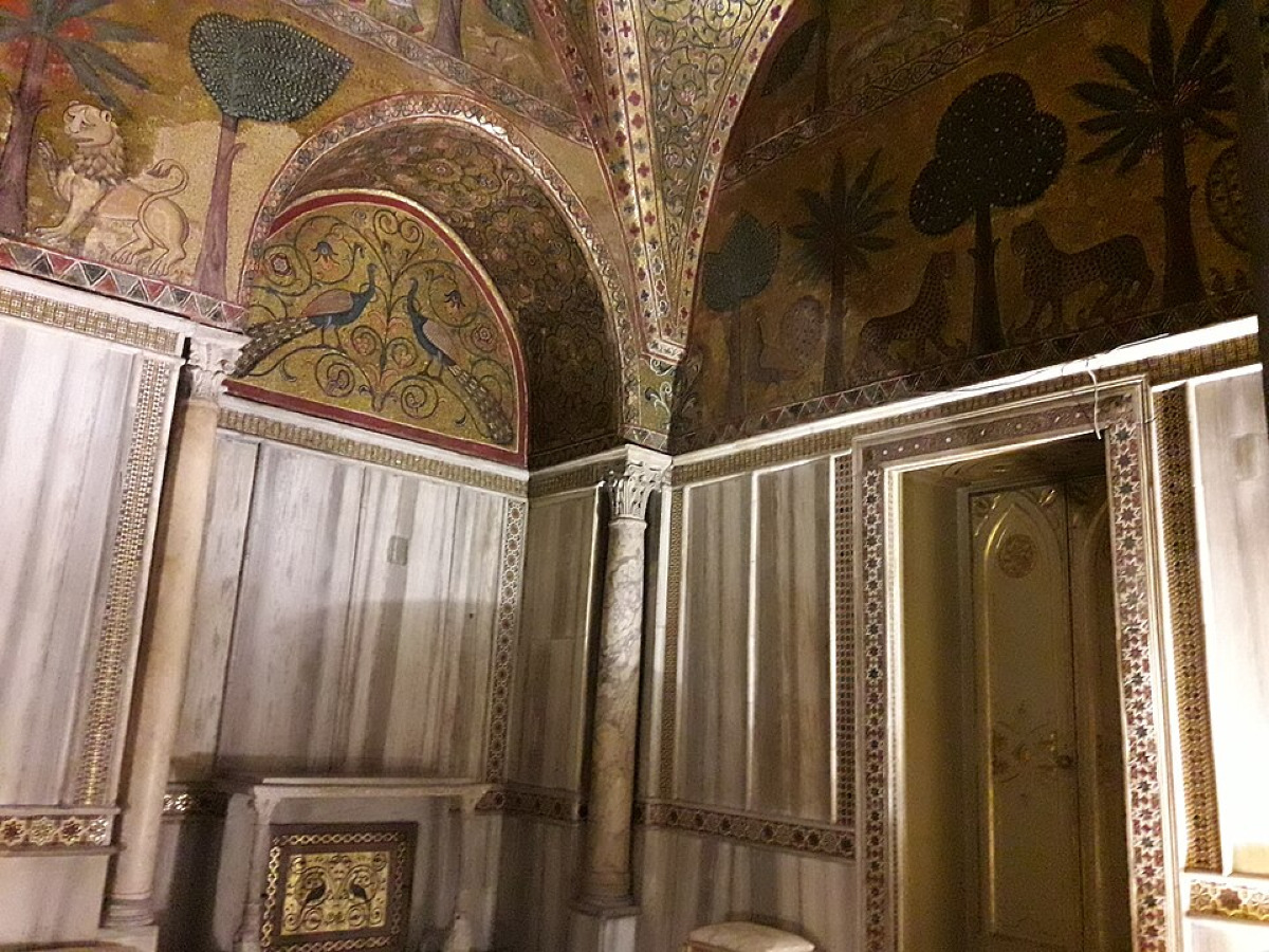 I mosaici che raccontano una storia mai detta, la Sala Di Ruggero a Palermo e il dettaglio curioso - Foto: Civa61/Wikipedia