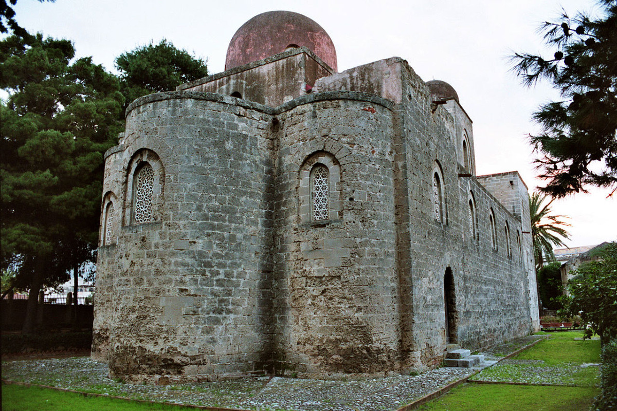 Cosa nasconde davvero la prima pietra normanna: la nascita di una Chiesa rivoluzionaria a Palermo - Foto: Bjs/Wikipedia