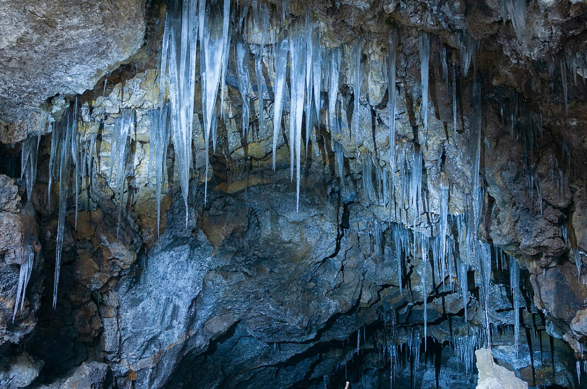 Il mistero glaciale sotto il vulcano più attivo d’Europa: la meraviglia naturale che non tutti conoscono - Foto: Enrico Zappala'/Wikipedia