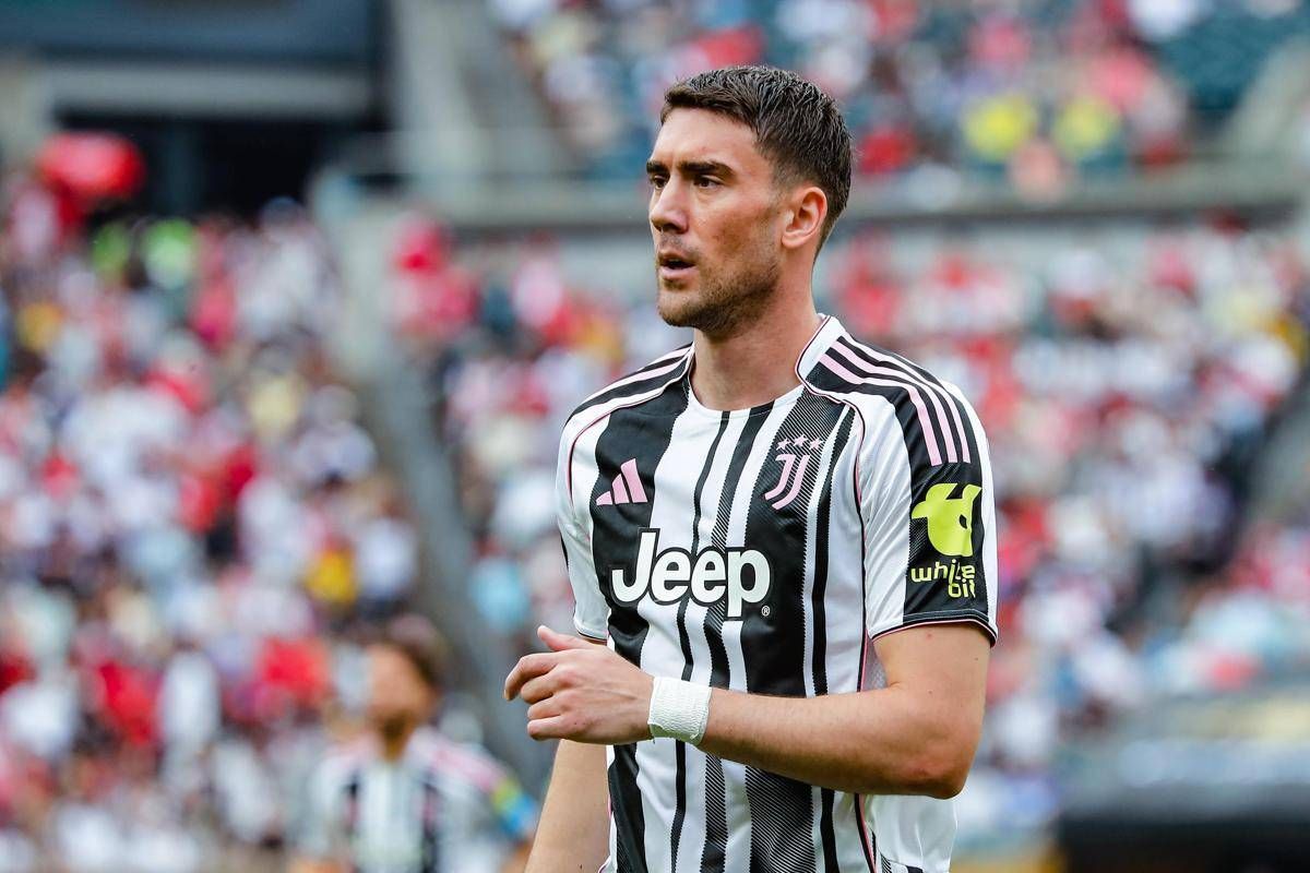 Vlahovic, polemica social: like al post di Bellingham dopo il ko della Juve con il Real - 