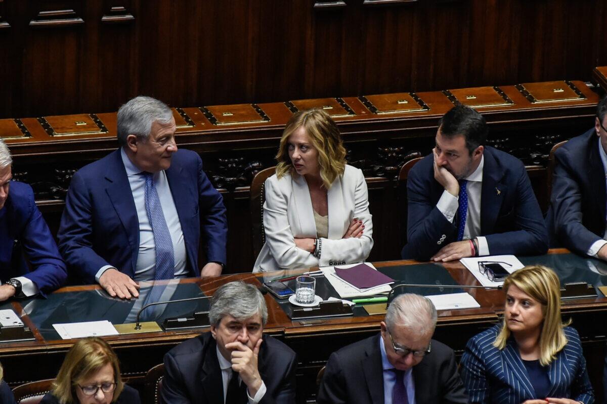 Cittadinanza non una priorità per Meloni | Il centrodestra si spacca su Ius Scholae? -