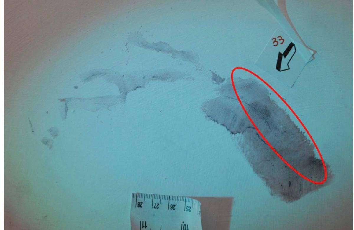 Caso Garlasco, procura mette la parola fine su impronta 33: non c'è sangue -