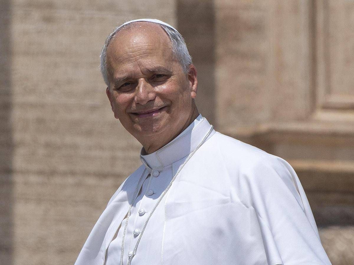 Papa: "Attenzione alla 'bulimia' da social" - 
