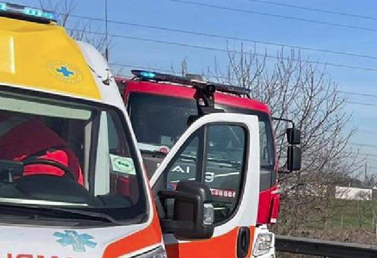 Brescia, ultraleggero precipita su raccordo autostradale: due morti - 