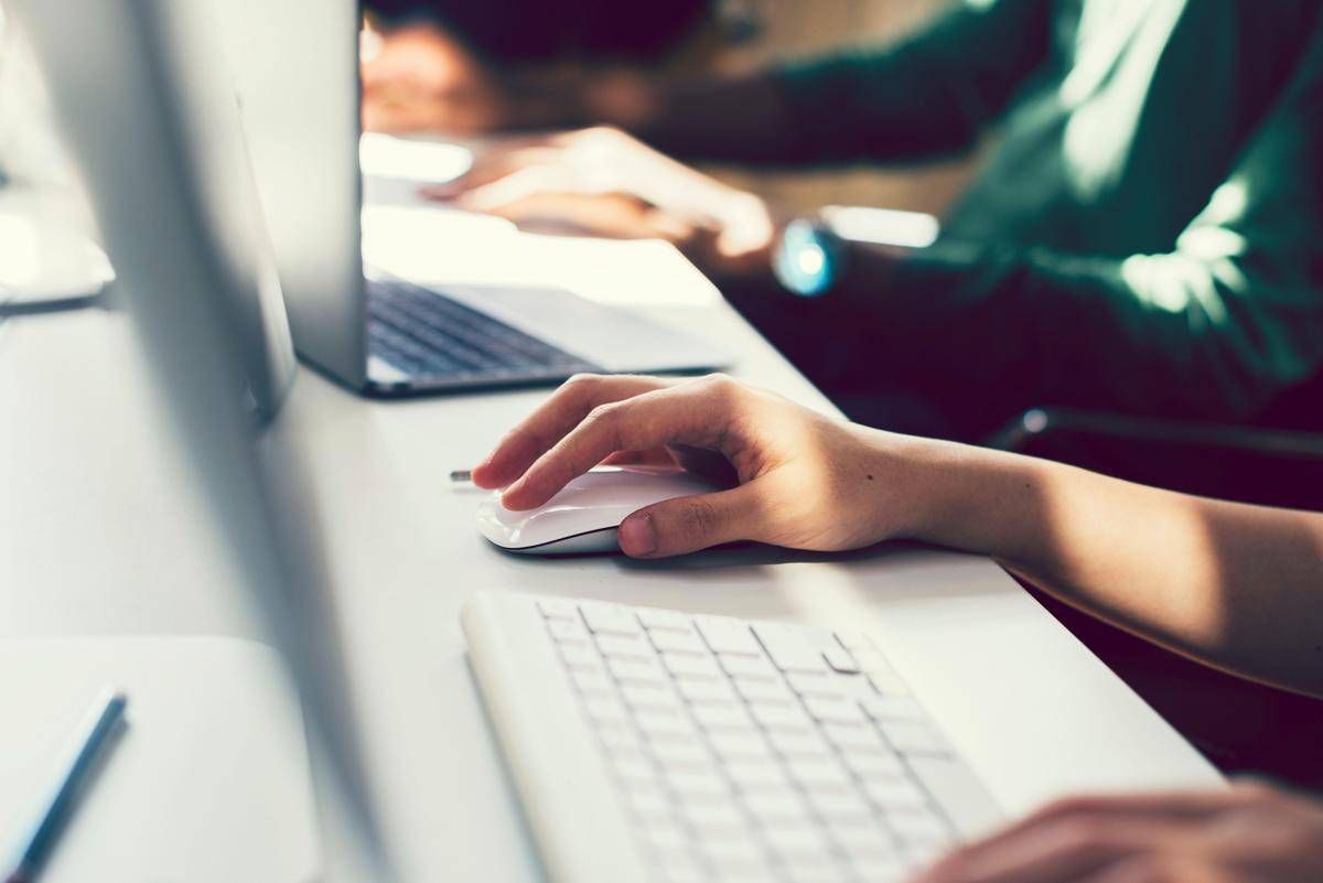 In Italia record occupazione ma sotto media Ocse. Salari, calo più forte tra principali economie -