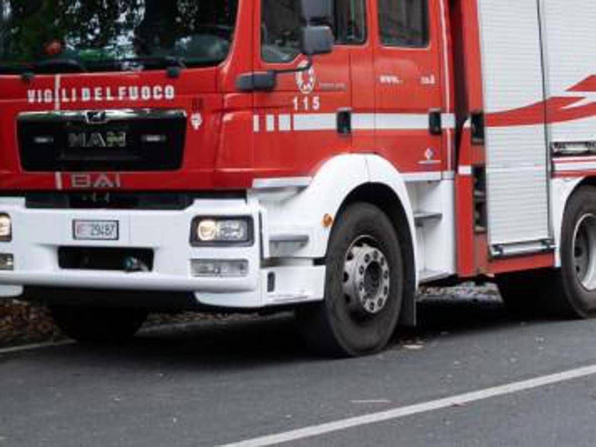 Scontro e incendio su A14, chiuso tratto tra Giulianova e Val Vibrata: 4 feriti e chilometri di coda - 