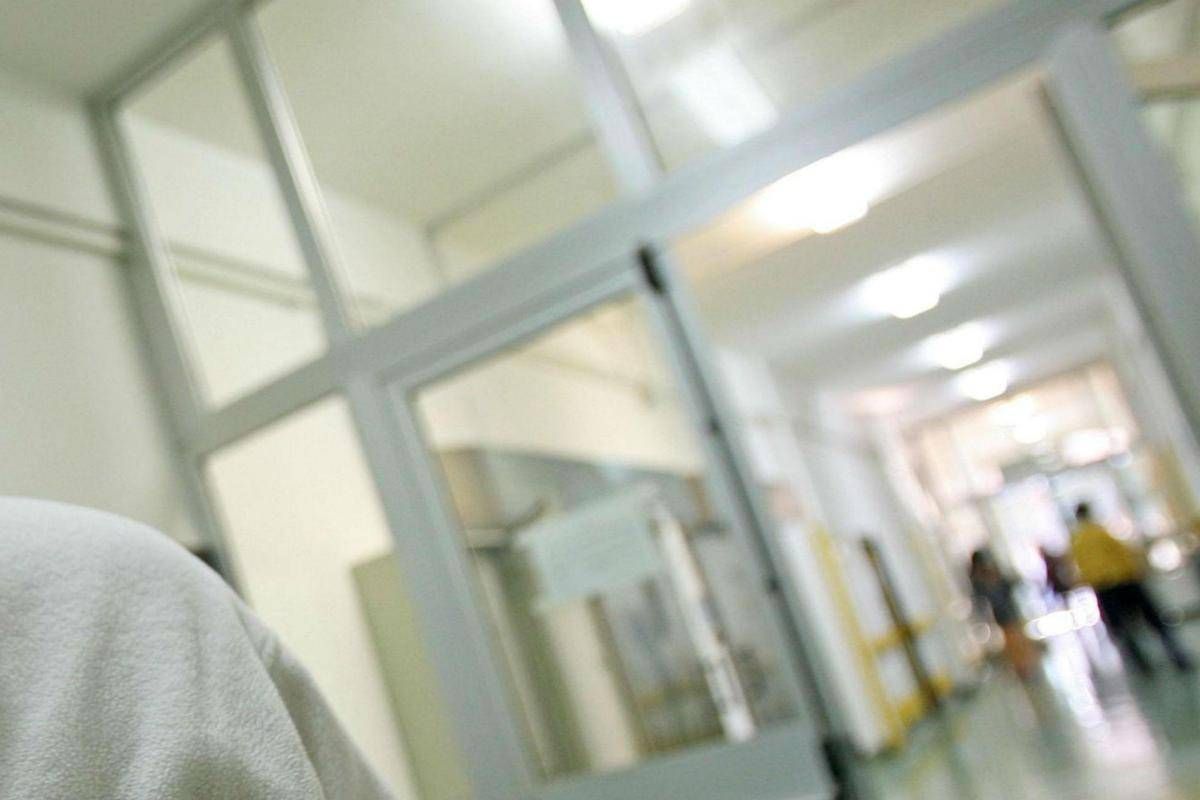 Ragazzina muore a Palermo, era stata portata in ospedale: sul corpo segni di violenza -