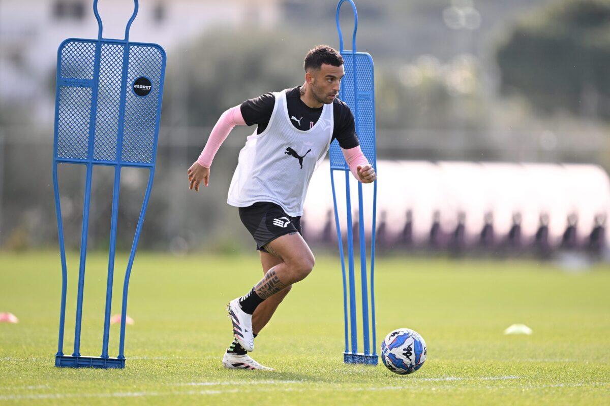 Palermo FC cede Insigne e sorprende tutti | Scopri perché questa mossa potrebbe cambiare il futuro della squadra! - 