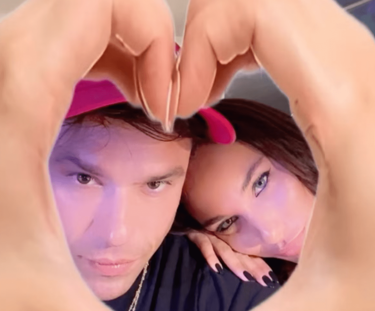 Fedez e Giulia Honegger, ora è ufficiale: la prima foto social di coppia -