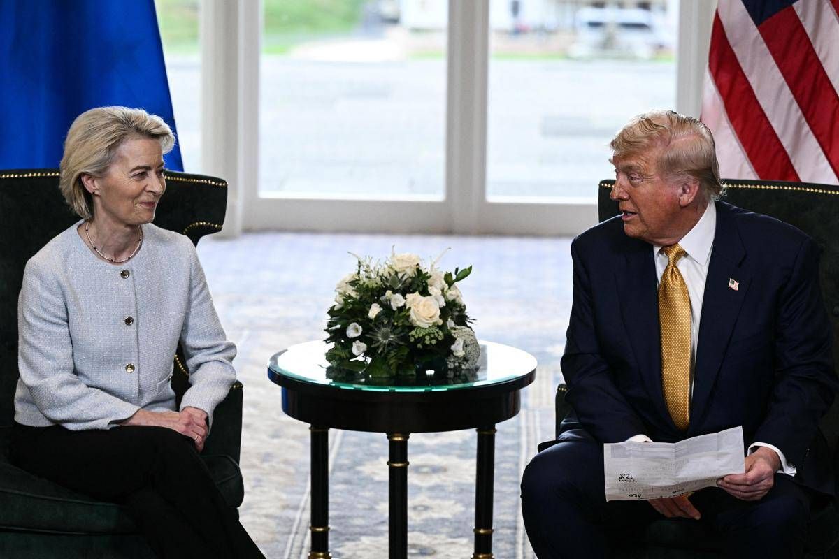 von der Leyen e la 'tattica dell'opossum' con Trump: gesti e sguardi, l'analisi - 