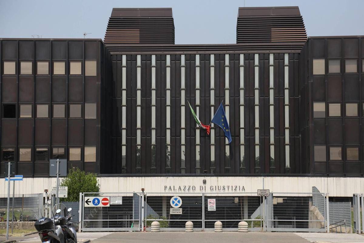 Caso Bibbiano, sentenza processo 'Angeli e demoni': 14 assoluzioni e tre condanne lievi -