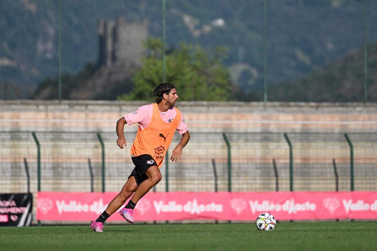 Doppio allenamento a Châtillon | Scopri il segreto del Palermo FC che sorprende tutti! -