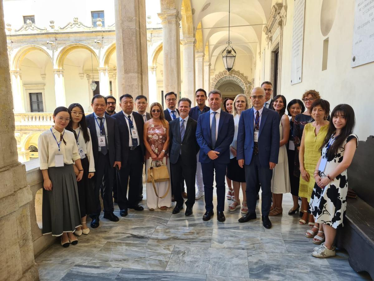 Università di Catania ospita esperti cinesi in scienze forensi | È davvero la nascita di una nuova superpotenza accademica? -
