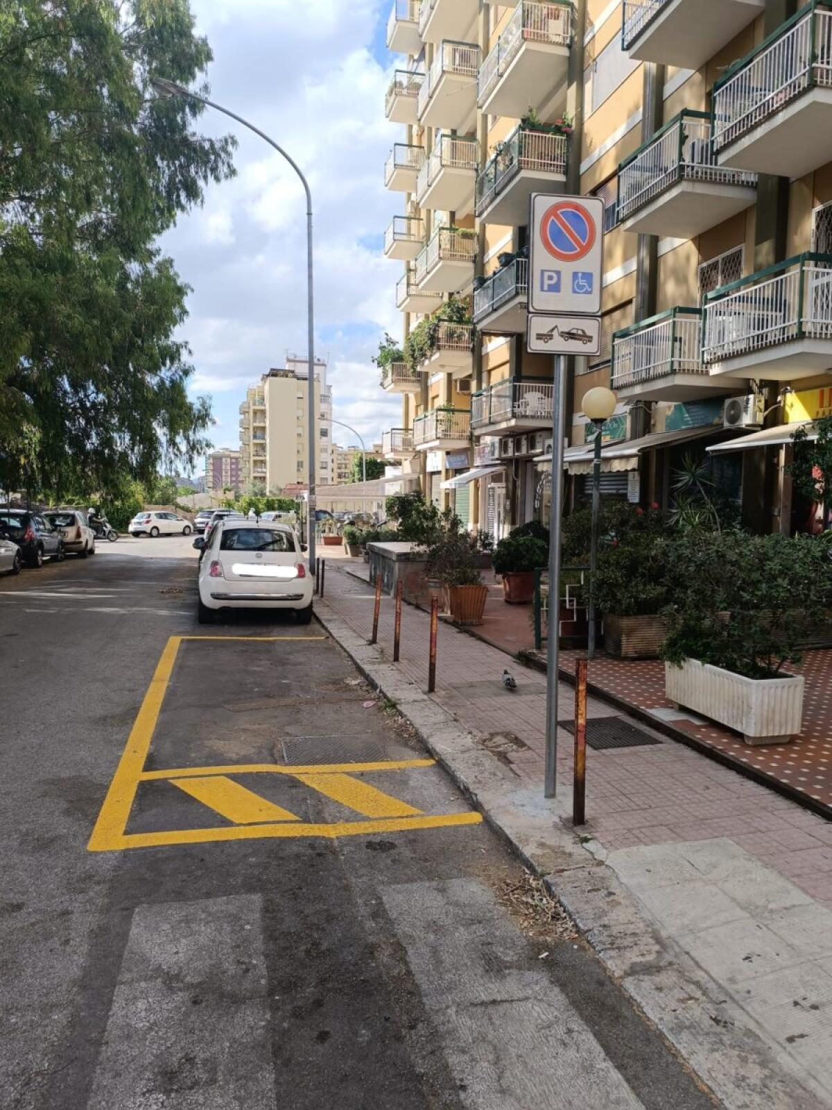 Un parcheggio per disabili a Palermo | È davvero un passo verso l'inclusione? - 