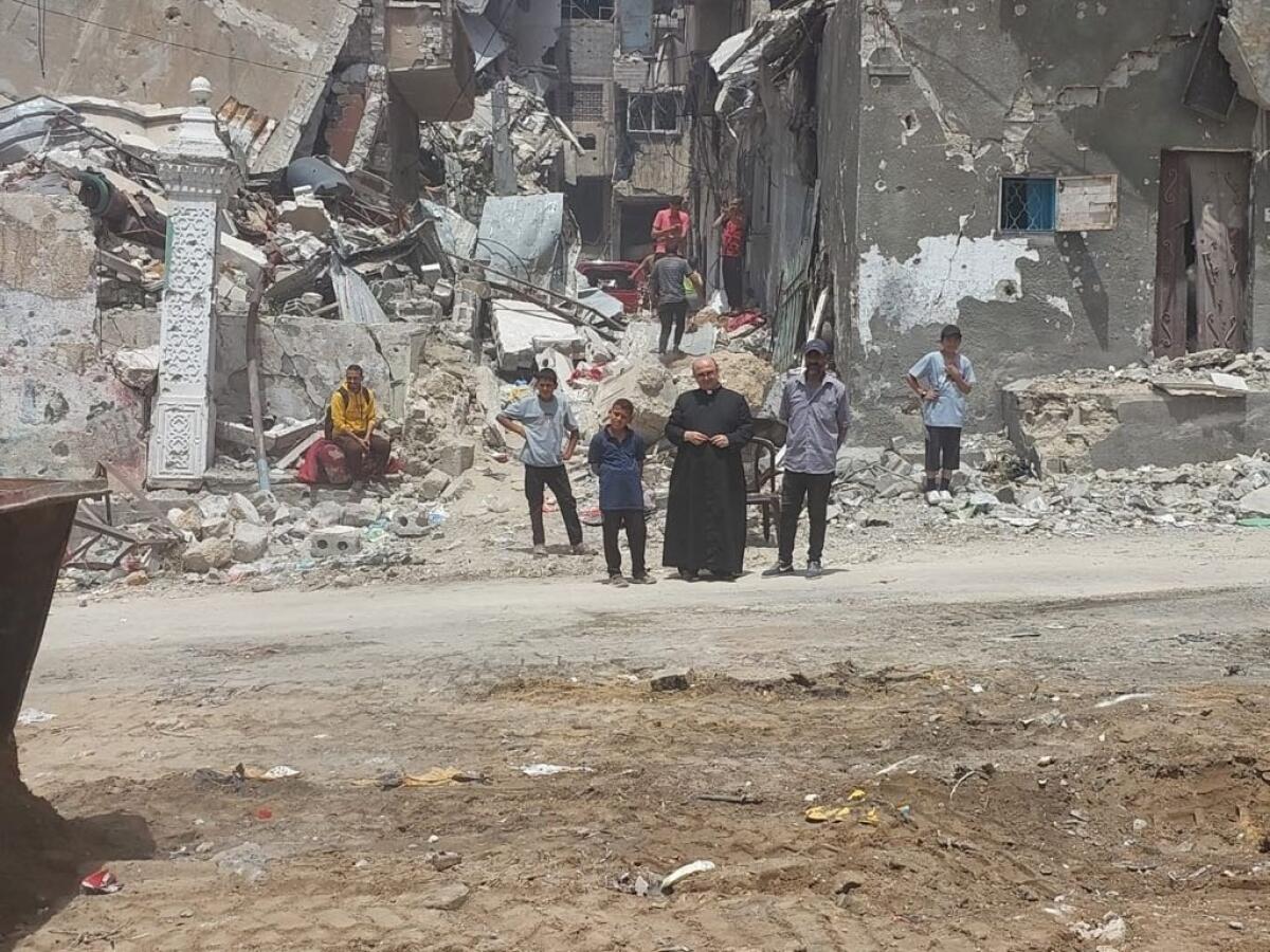 Chiesa colpita in Gaza: il dramma dell’accoglienza sotto le bombe | Gli attacchi ai civili non possono essere tollerati! - 