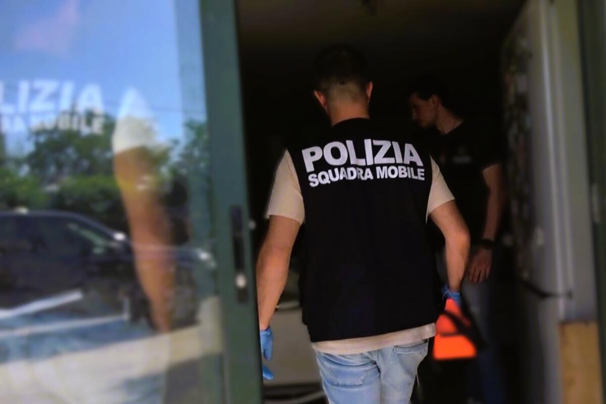 Maxi operazione della Polizia in Caltanissetta | Scopri come si sfruttano i clandestini nel business dei visti! -