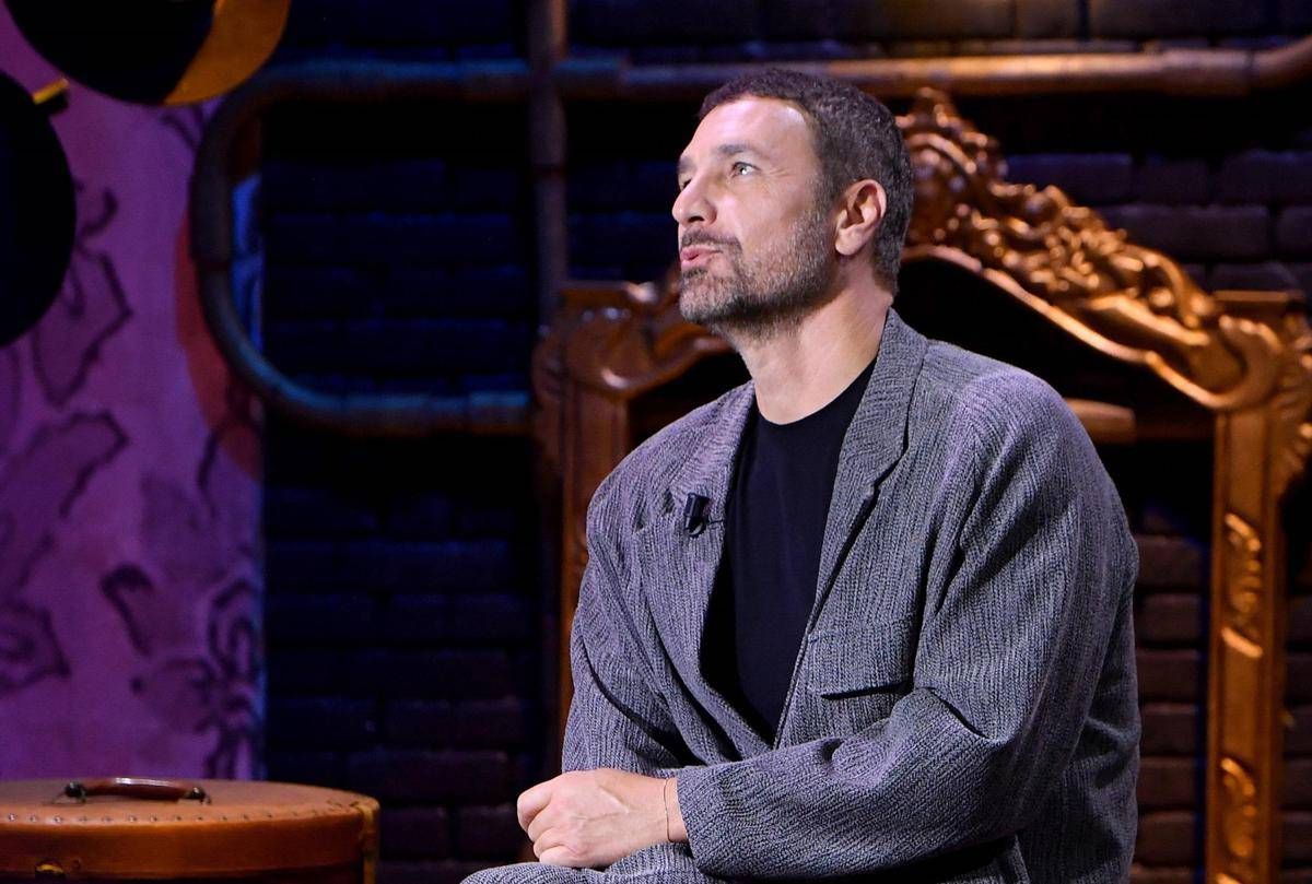 Legale Monzino: "Non ha mandato lui messaggi a Raoul Bova. Audio a Corona? Martina Ceretti lo sapeva" -