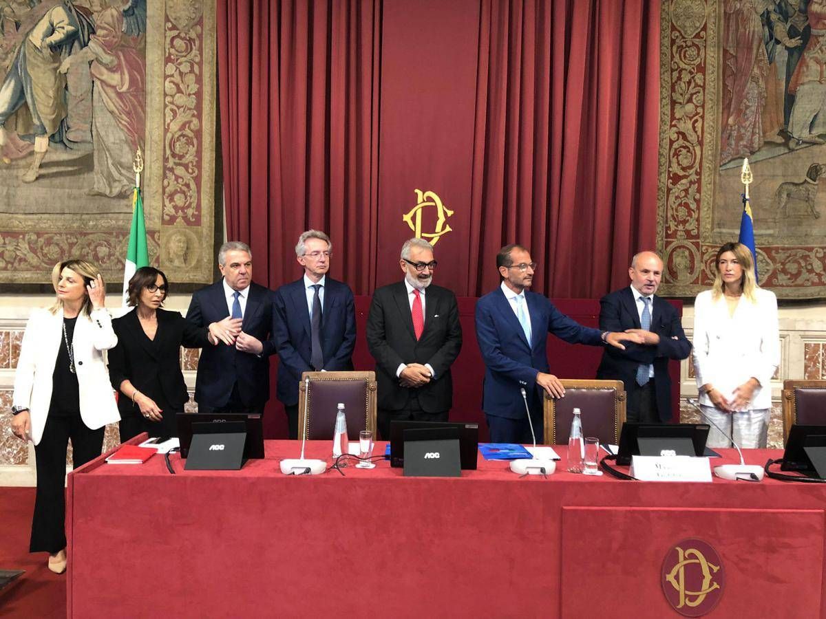 Farmaceutica, Schillaci: "Testo unico per superare norme frammentate e farraginose" - 