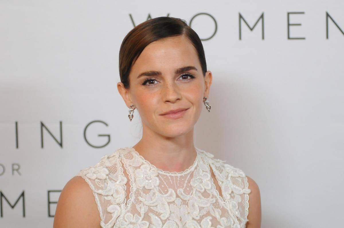 La polizia 'bacchetta' Emma Watson, 6 mesi di stop alla guida per eccesso di velocità -