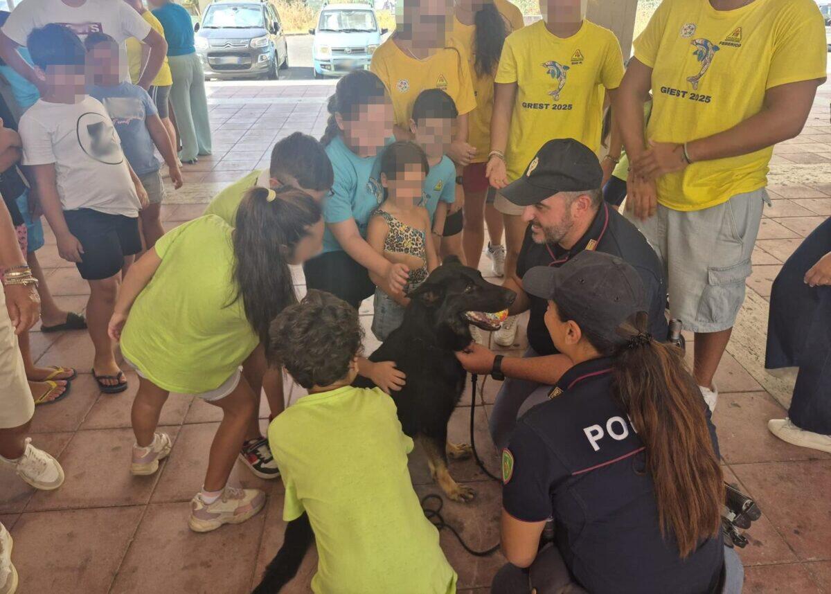 Incontro con la Polizia a Catania | Scopri perché i giovani sono entusiasti di imparare la legalità! - 