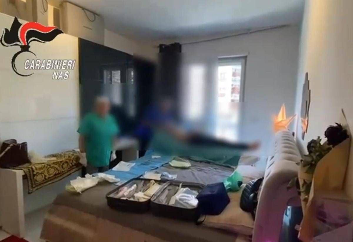 Roma, operava in casa: ai domiciliari medico già sospeso dalla professione -