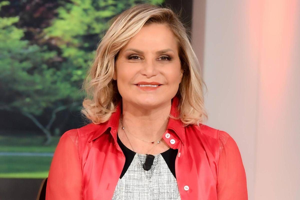 Simona Ventura e il post per la figlia Caterina: "Orgogliosa, trionfo dopo le difficoltà" - 