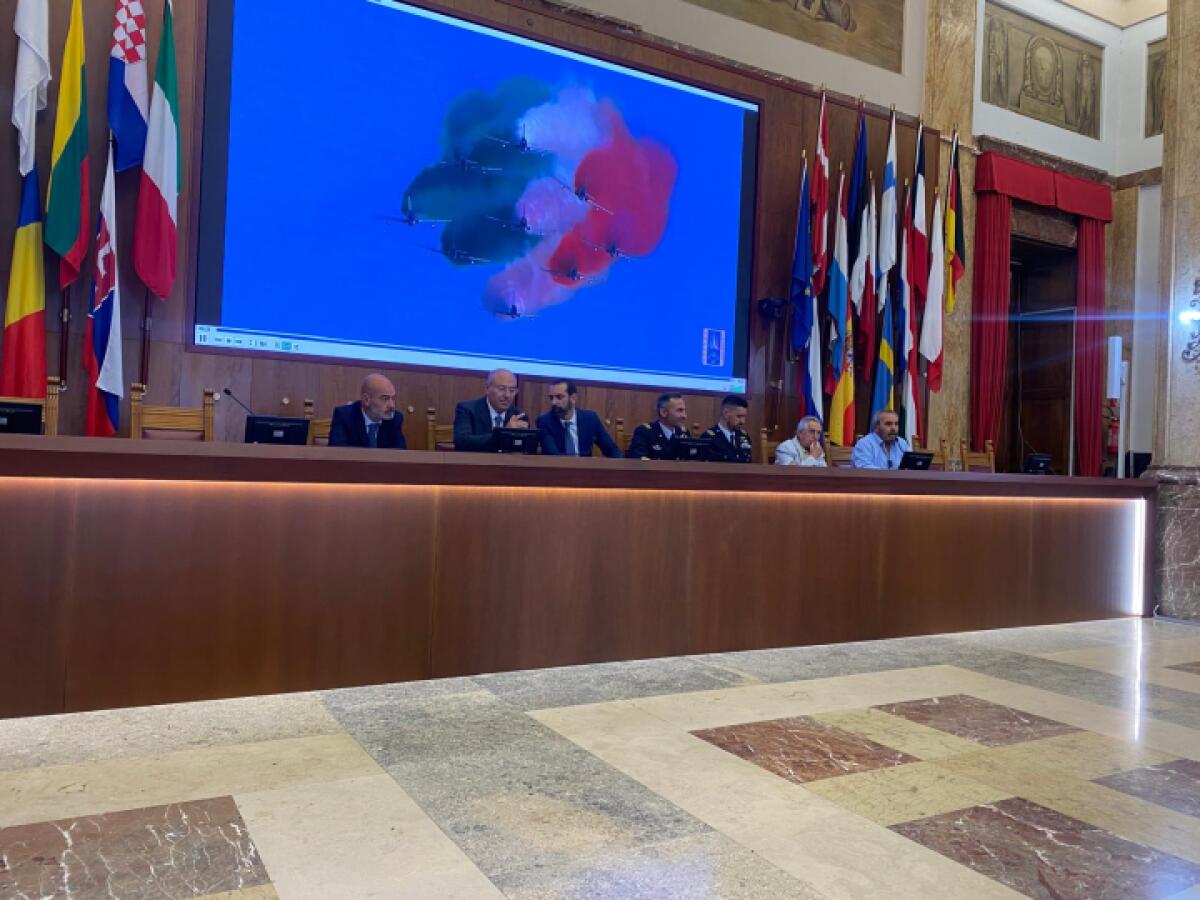 Frecce Tricolori per la prima volta al Comune di Messina | Scopri perché questo evento cambierà per sempre la città! - 