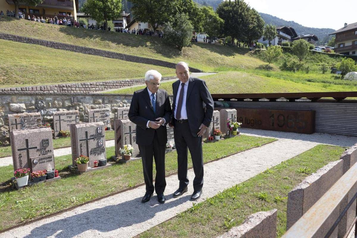Mattarella in Trentino con cerotto sulla fronte, al capo dello Stato rimosso un neo - 