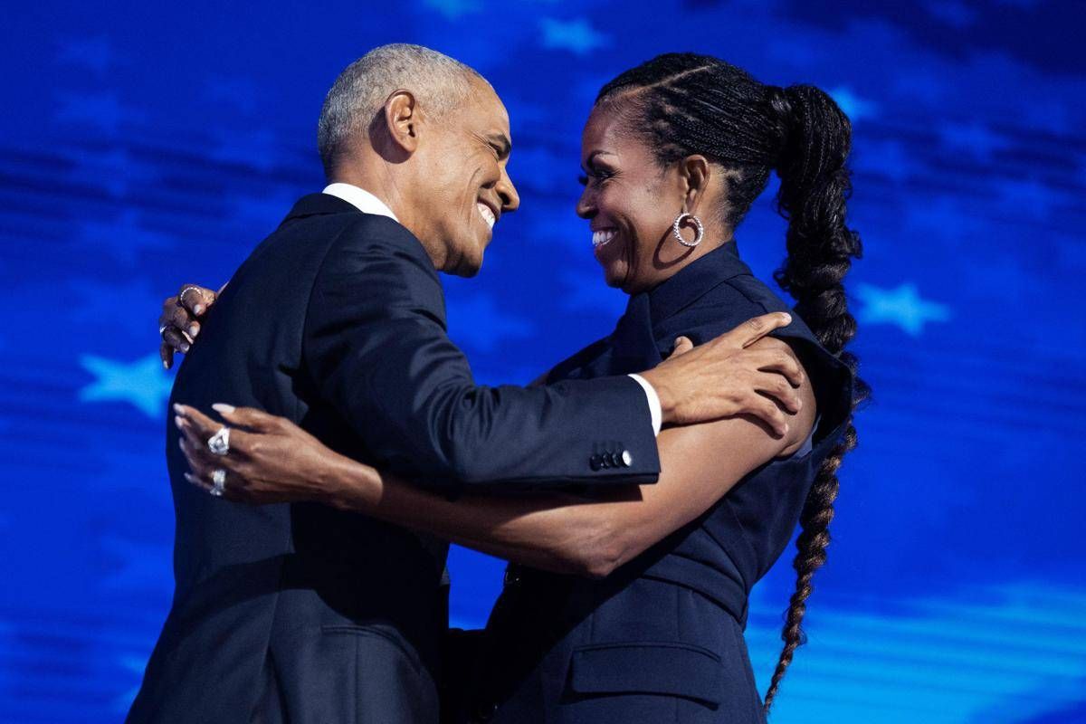 Michelle Obama smentisce voci divorzio: "Vissuto momenti difficili ma mai pensato di lasciarlo" - 
