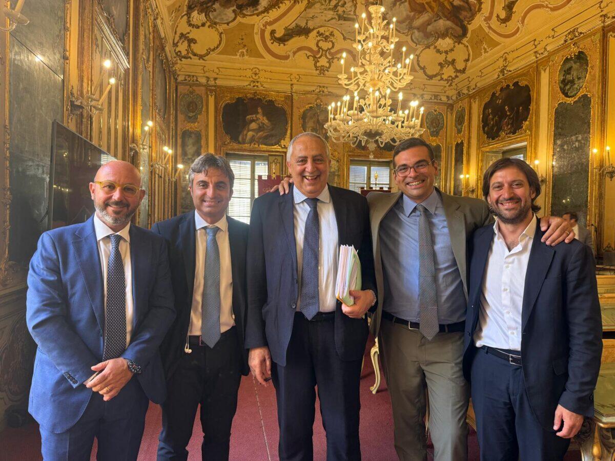 Palermo potenzia la sicurezza con telecamere e nuove assunzioni | Ma sarà sufficiente per fermare la criminalità? - 
