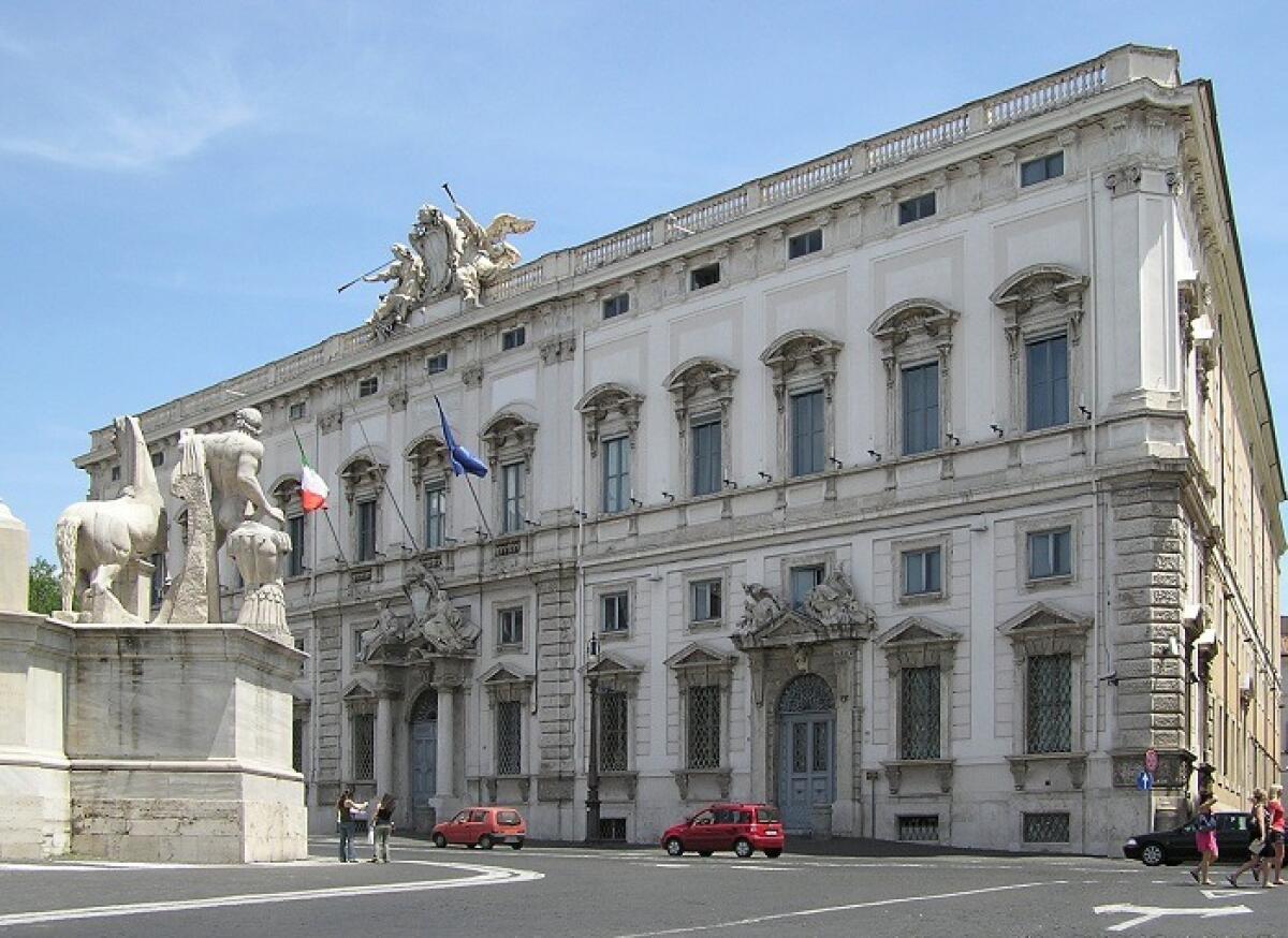 Licenziamenti illegittimi stravolti | La Corte ribalta il 'tetto' di 6 mensilità e sorprende il mondo del lavoro! - 