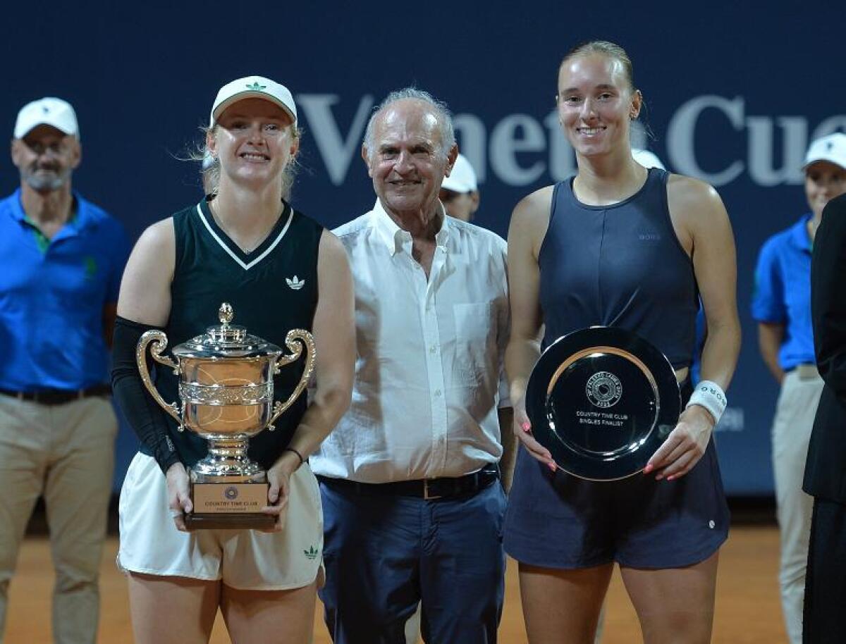 Francesca Jones conquista Palermo | La tennista con quattro dita sfida le aspettative e stupisce il mondo! - 