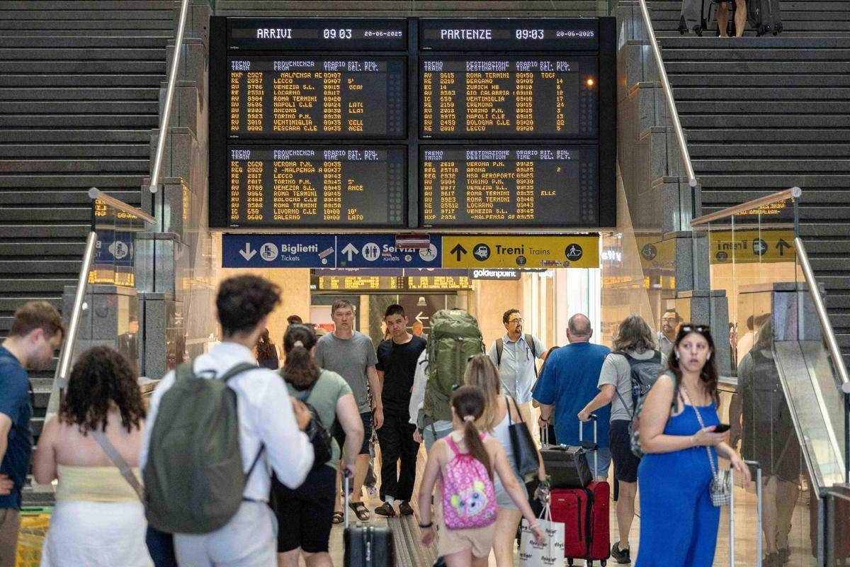 Sciopero treni del 7 e 8 luglio: gli orari della protesta e le fasce di garanzia -