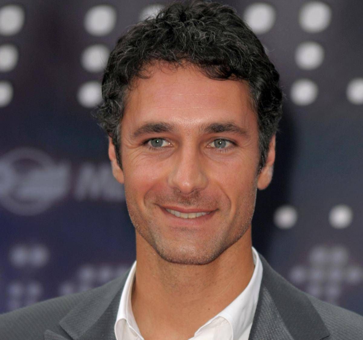 Raoul Bova, inchiesta per audio rubati: procura Roma indaga per tentata estorsione all'attore -