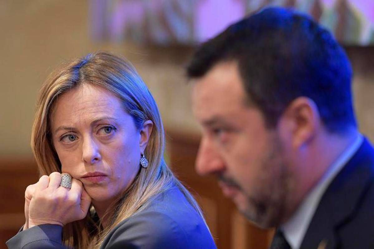 Open Arms, procura fa ricorso. Meloni con Salvini: "Surreale accanimento" -