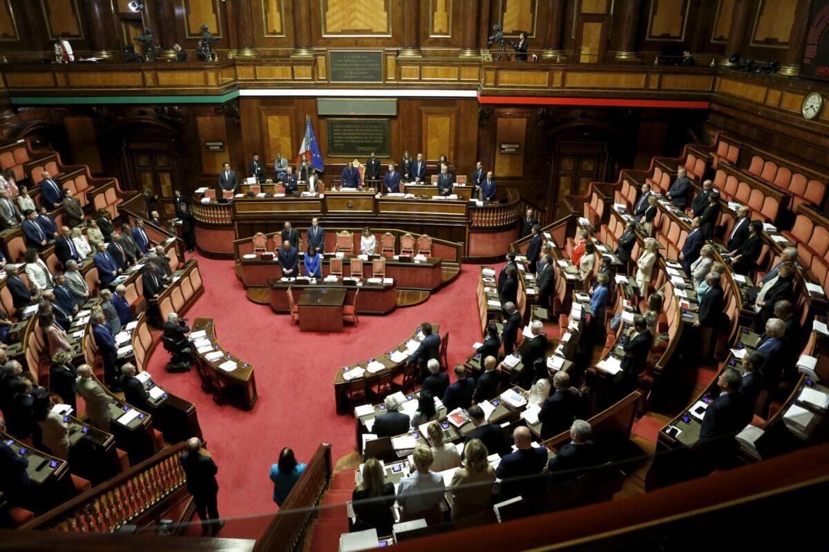 Il ritorno del plagio in Italia | La verità dietro l'allerta 'sette' che potrebbe minacciare la libertà di tutti! -