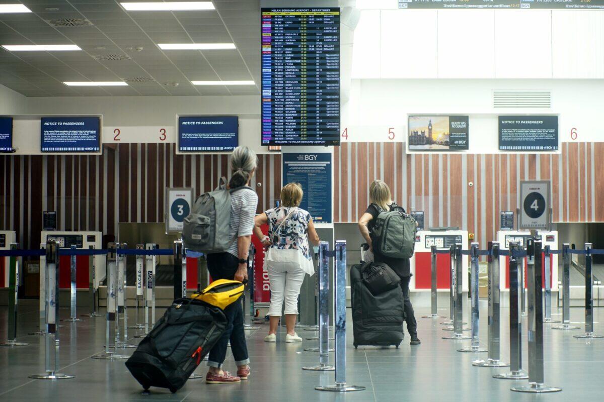 Tragedia all’aeroporto di Orio al Serio | Come una persona estranea ha accesso a un'area così pericolosa? - 