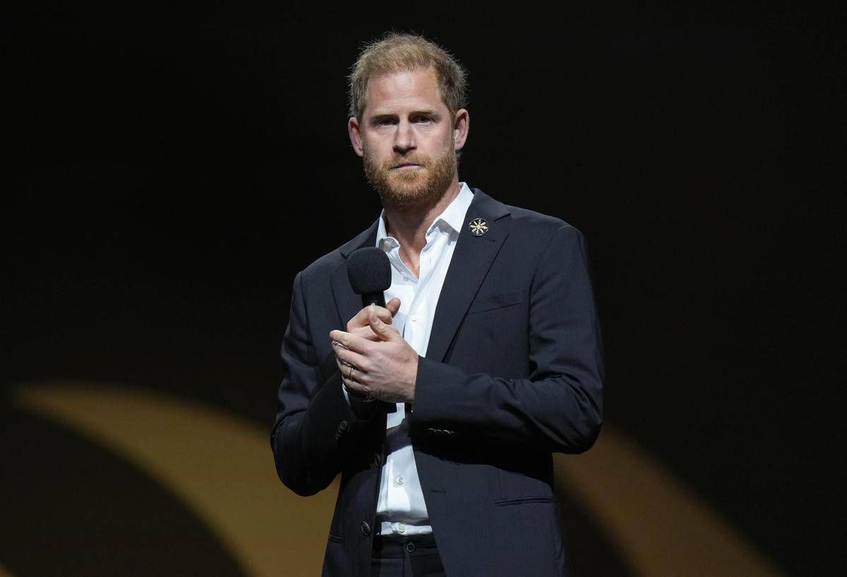 Harry e il viaggio in Angola, tabloid Uk all'attacco: "Imitatore di Diana" -
