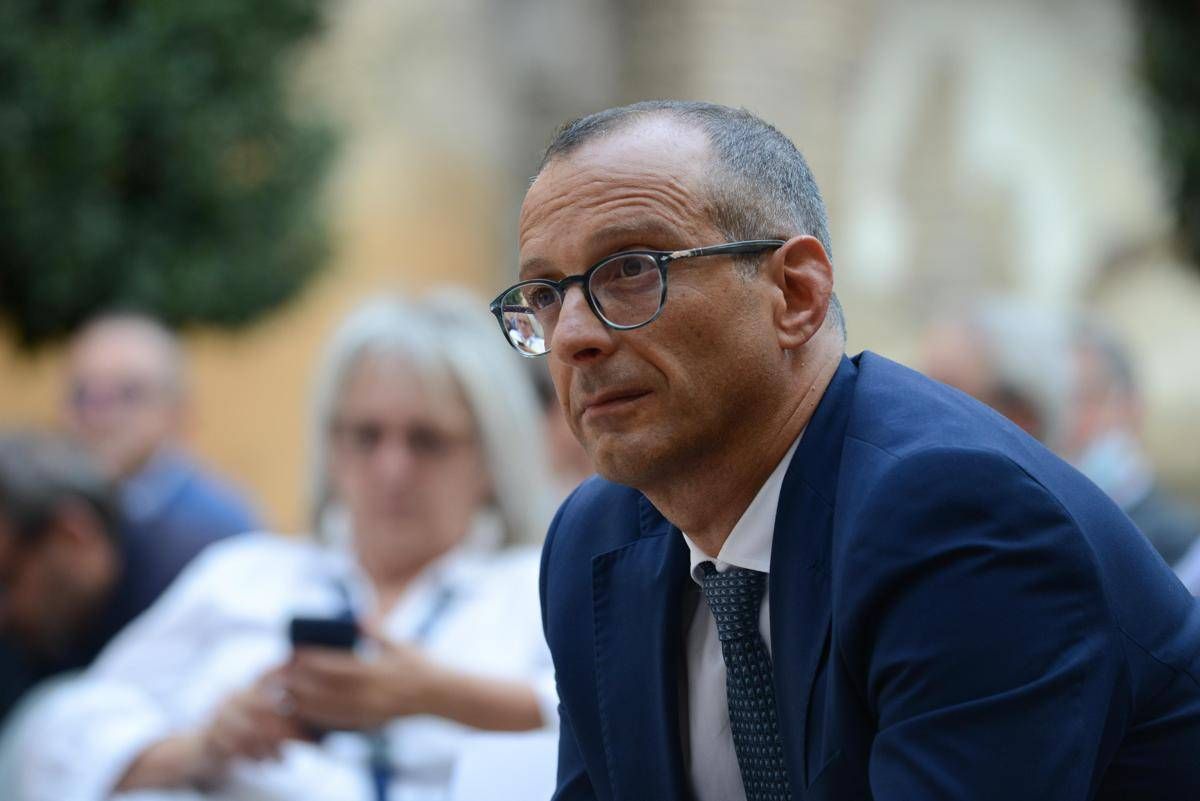 Marche, candidato centrosinistra Matteo Ricci indagato: "Sereno, io estraneo ai fatti" -