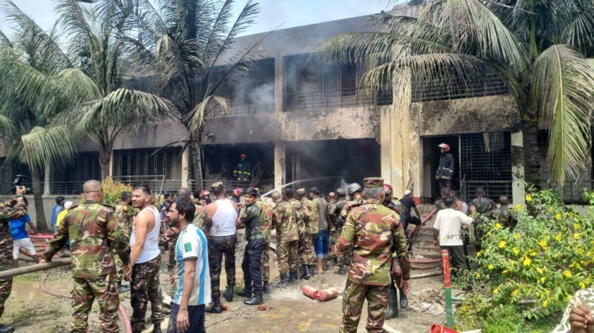 Aereo militare si schianta su una scuola in Bangladesh | Cosa nasconde questa tragica fatalità? - 
