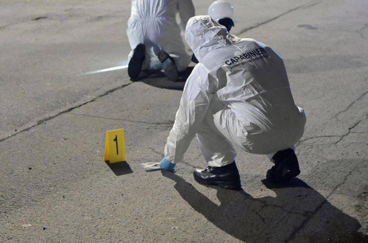 Roma, spari in strada a Cinecittà: un ferito - 