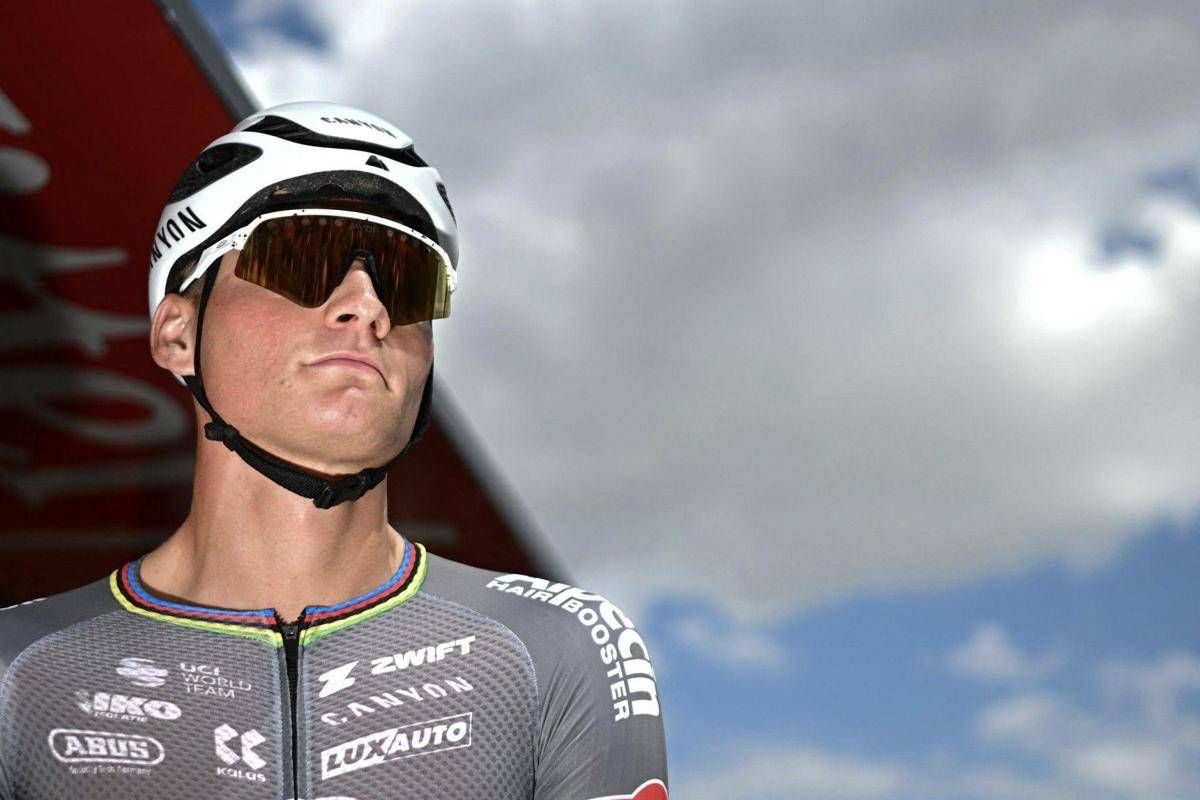 Tour de France, Van der Poel ha la polmonite: costretto a ritirarsi -